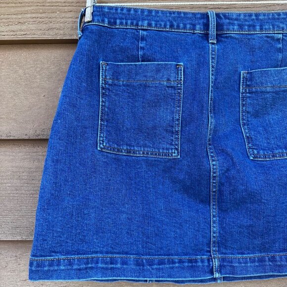 Old Navy Womens Denim Mini Skirt Size 16 Blue Cotton Blend With Pockets Casual E - Picture 8 of 8